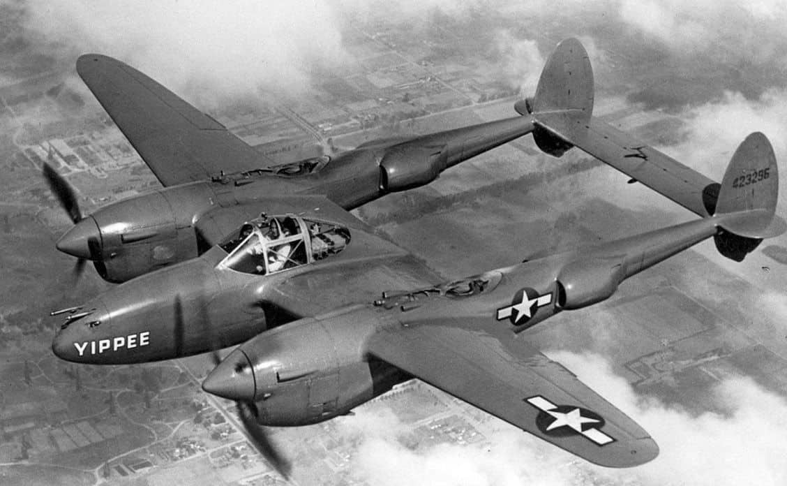 Lockheed P-38 J Lightning model kit