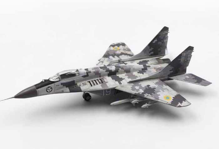 72143 mig 29 with mounted HARM