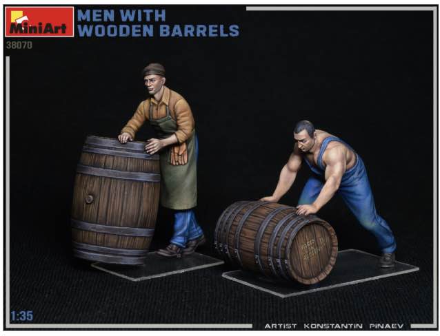 38070 hombres con barril madera montados_1